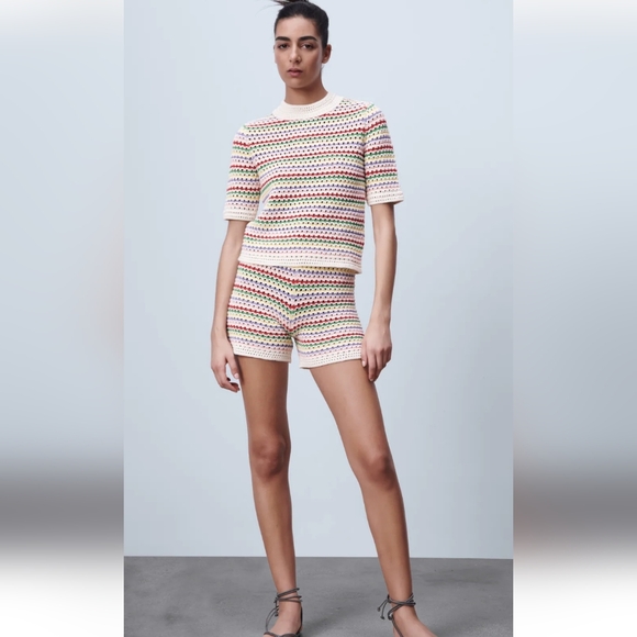 NWT  Knit Striped Zara Shorts.  Size small. - Picture 4 of 4